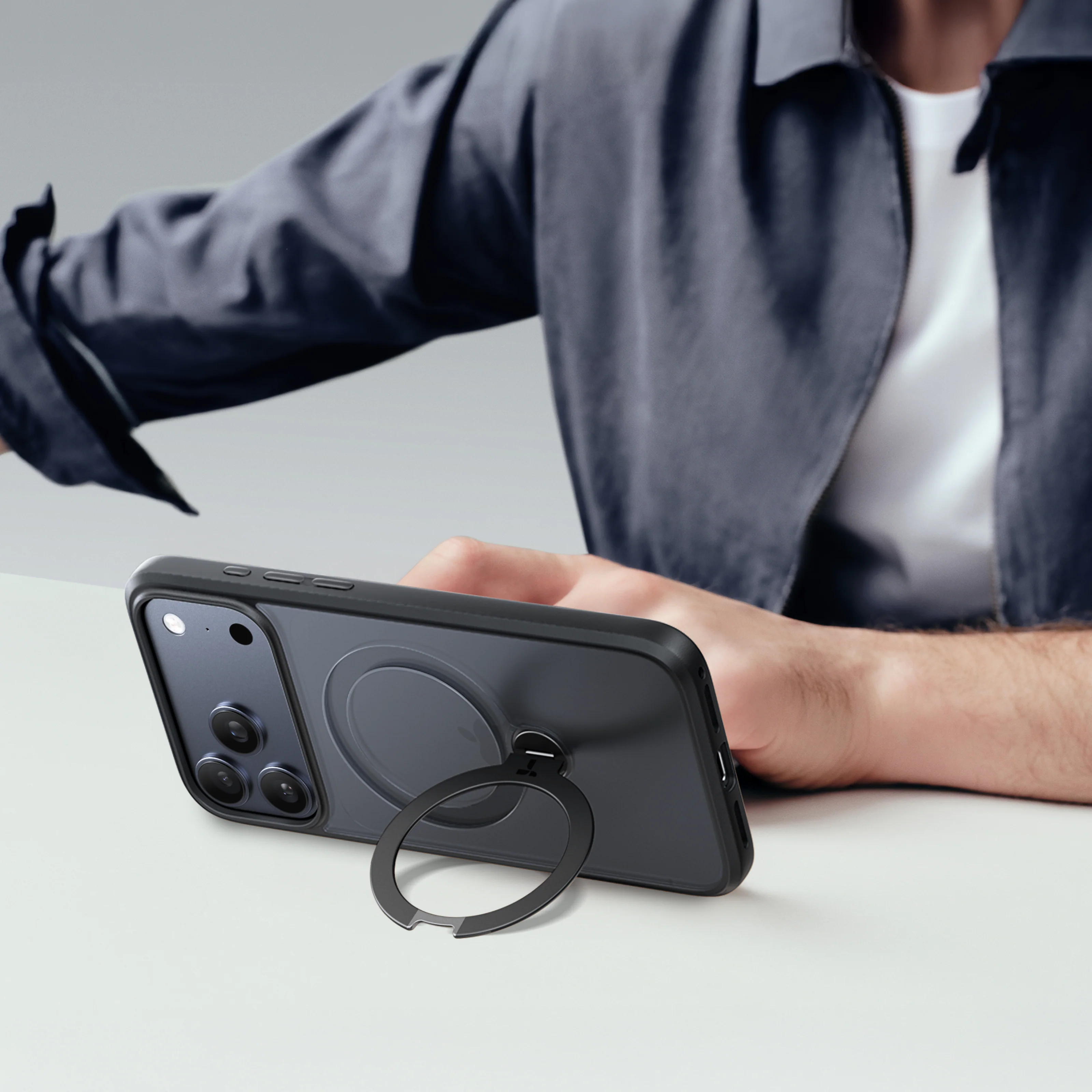 Ostand Q3 Spin for iPhone 17 Series - Image 15